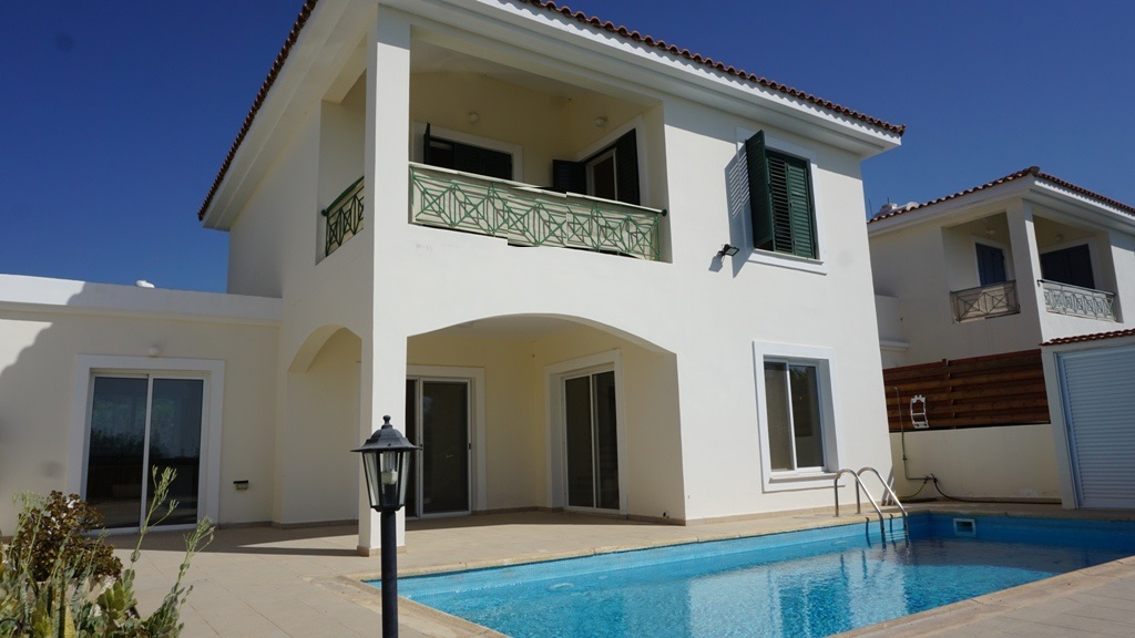 3 bed villa for sale in Peyia