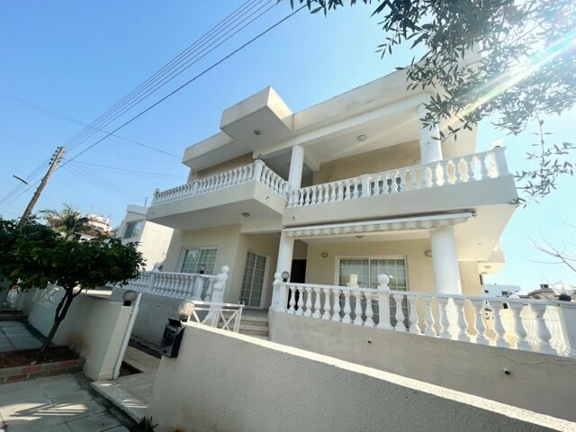 3 Bedroom Cypriot style house – For Rent – Geroskipou